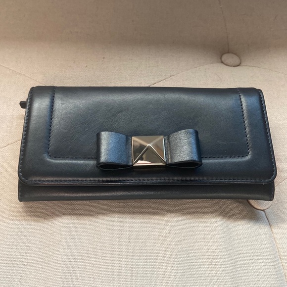 Authentic Kate Spade Wallet - Picture 1 of 6
